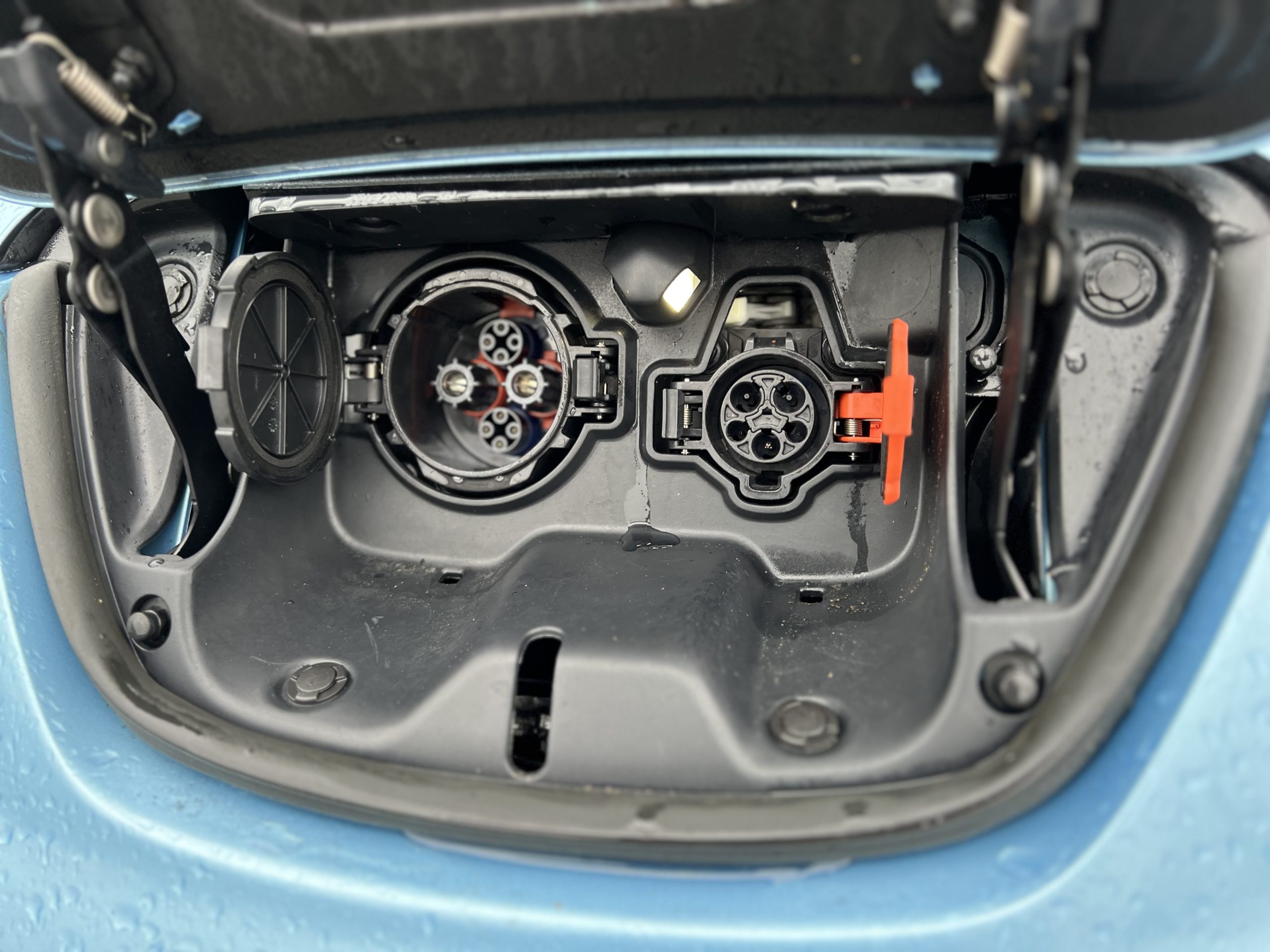 2015 nissan leaf quick sales charge port